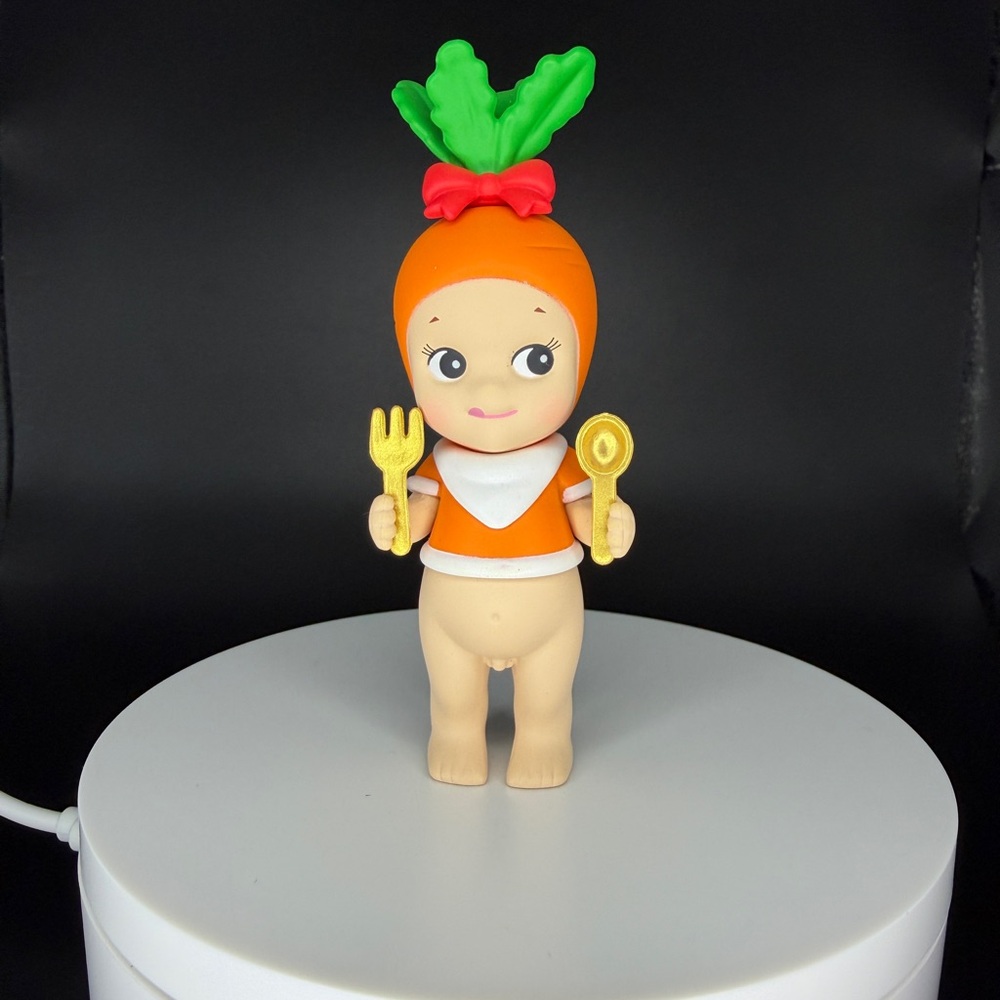 Sonny Angel Christmas Dinner Series - Carrot w/ box - Manufacturing flaw on butt